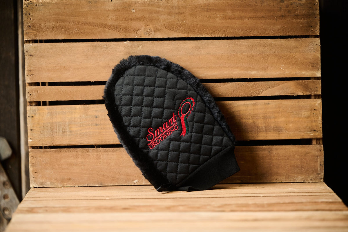 Quilted Grooming Mitt