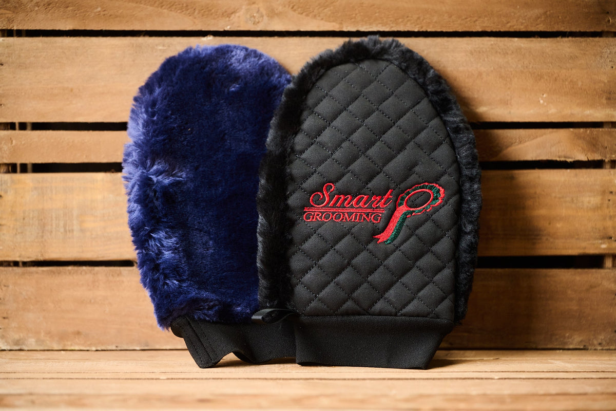 Quilted Grooming Mitt